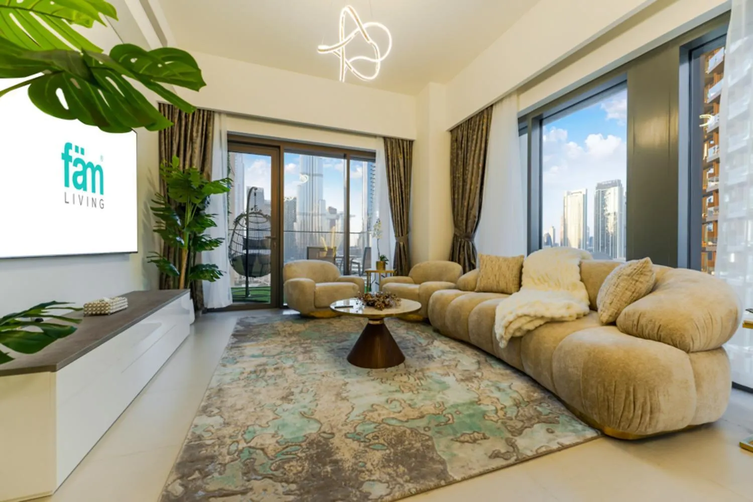 Fam Living - Burj Royale 2Bedroom - Fountain And Burj Views Ντουμπάι 0*,