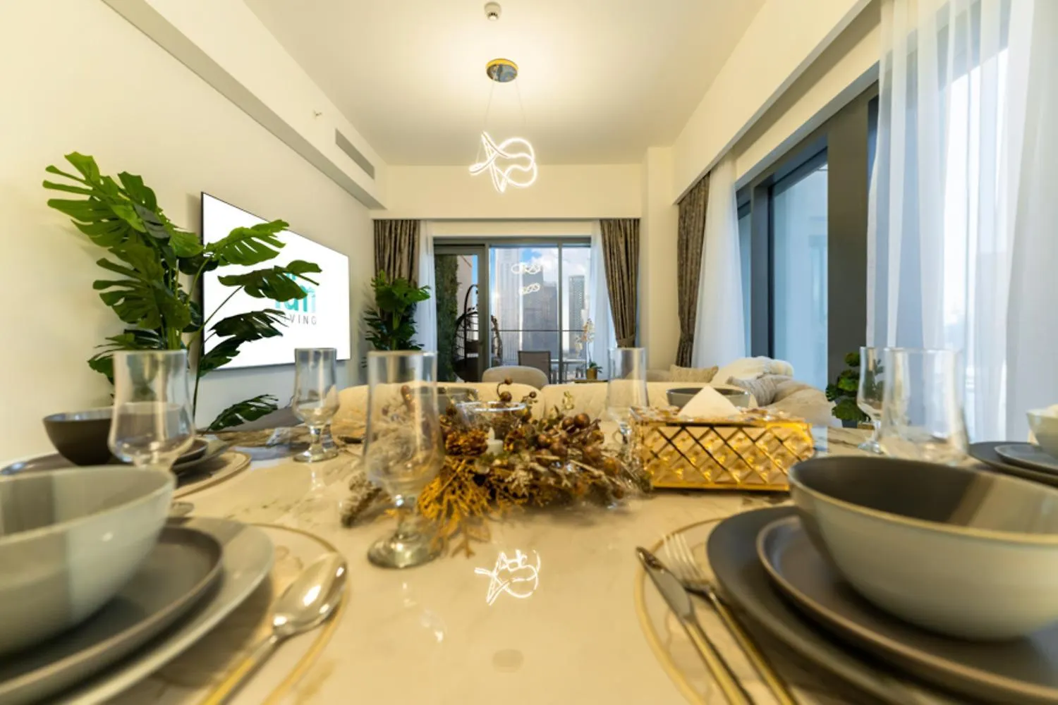 Fam Living - Burj Royale 2Bedroom - Fountain And Burj Views Dubai Apartment